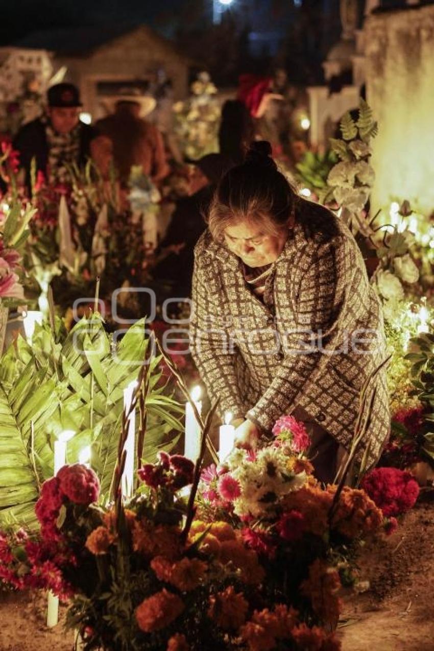 XOCHITLÁN TODOS SANTOS . VELADA