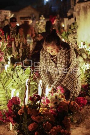 XOCHITLÁN TODOS SANTOS . VELADA