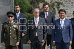 GOBIERNO ESTATAL . HONORES A LA BANDERA