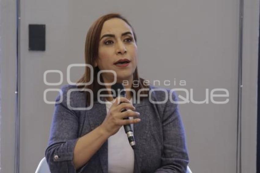PAN . ADRIANA DÁVILA