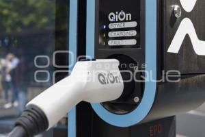 ECONOMÍA . CARGADORES ELÉCTRICOS