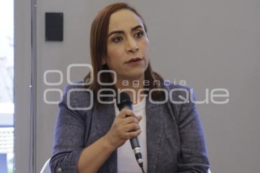 PAN . ADRIANA DÁVILA