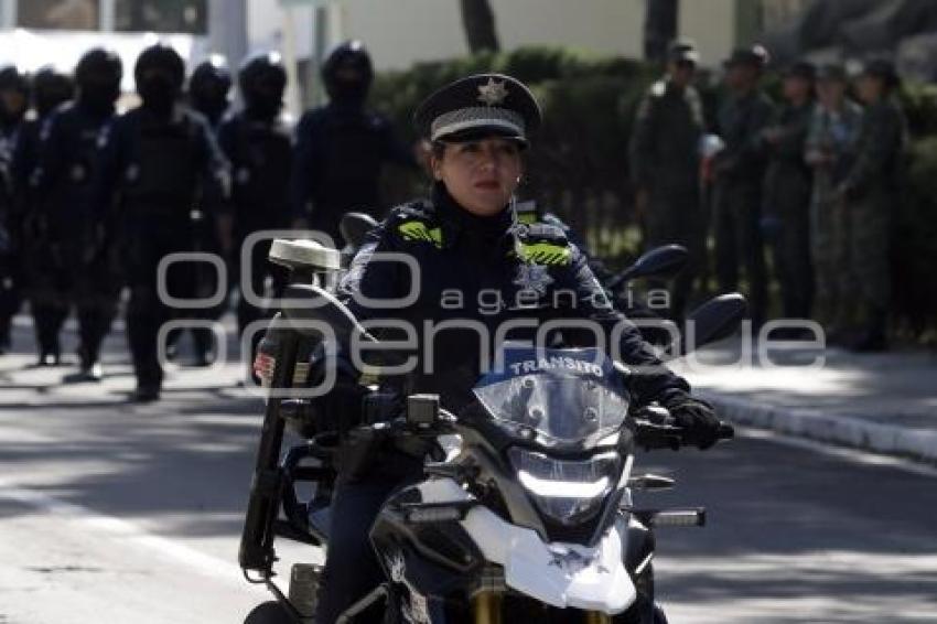 ENSAYO DESFILE