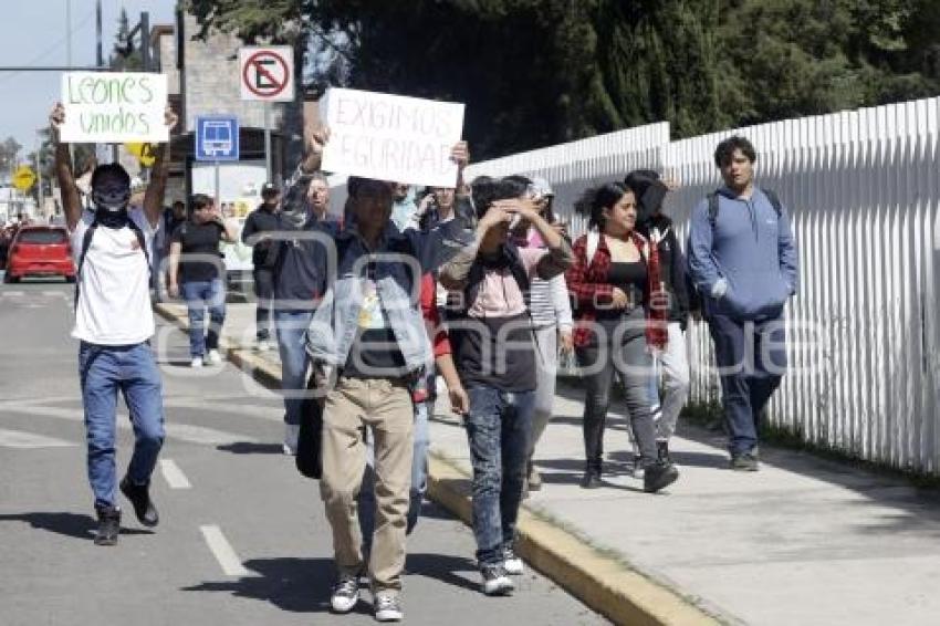 MANIFESTACIÓN . ESTUDIANTES TECNOLÓGICO DE PUEBLA