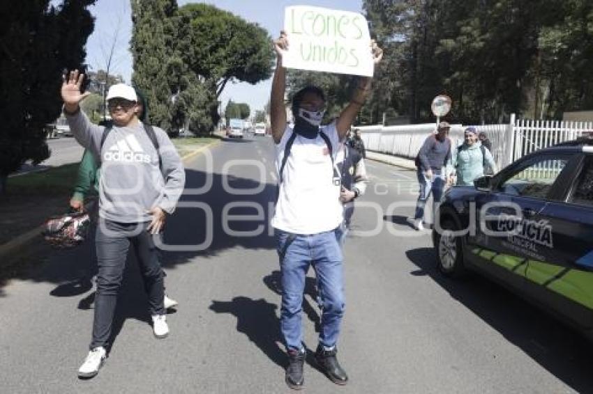 MANIFESTACIÓN . ESTUDIANTES TECNOLÓGICO DE PUEBLA 