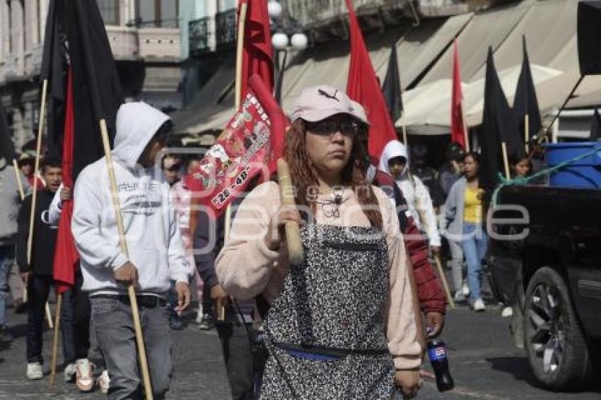 UPVA . MANIFESTACIÓN