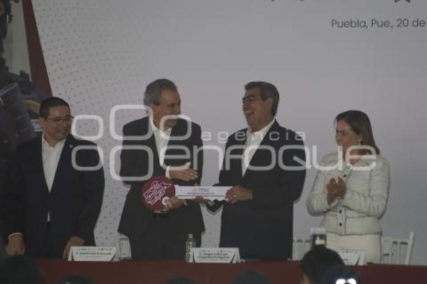 GOBIERNO ESTATAL . ENTREGA DE PATRULLAS