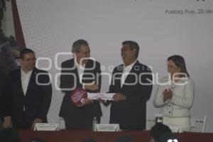 GOBIERNO ESTATAL . ENTREGA DE PATRULLAS