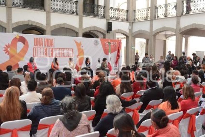 TLAXCALA . CONFERENCIA 25N