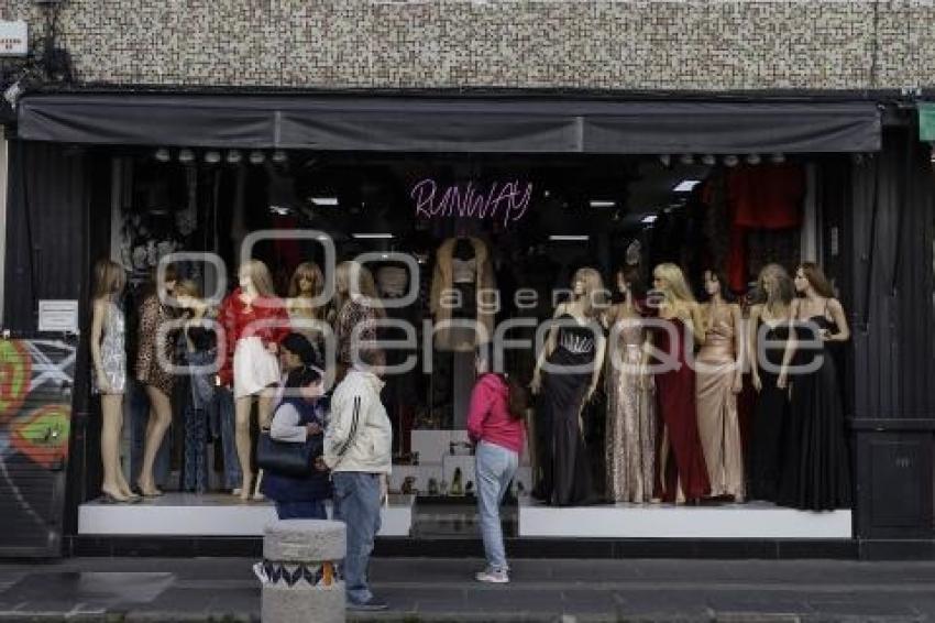 ECONOMÍA . COMERCIOS