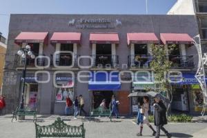 ECONOMÍA . COMERCIOS