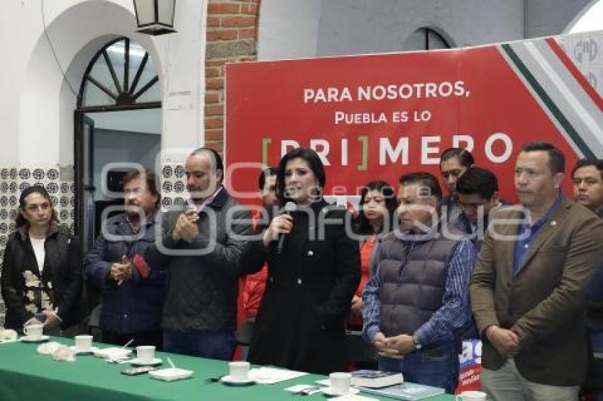PRI . DELFINA POZOS