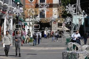 AYUNTAMIENTO . ADORNOS NAVIDEÑOS