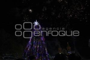 TLAHUAPAN . ÁRBOL NAVIDEÑO