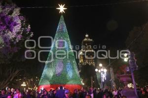 ZÓCALO . ILUMINACIÓN NAVIDEÑA