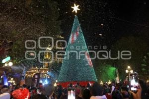 ZÓCALO . ILUMINACIÓN NAVIDEÑA
