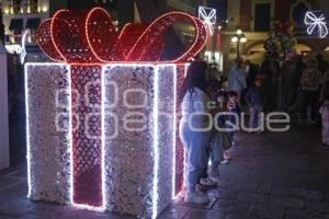 ZÓCALO . ILUMINACIÓN NAVIDEÑA