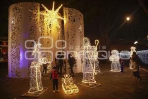 ZÓCALO . ILUMINACIÓN NAVIDEÑA