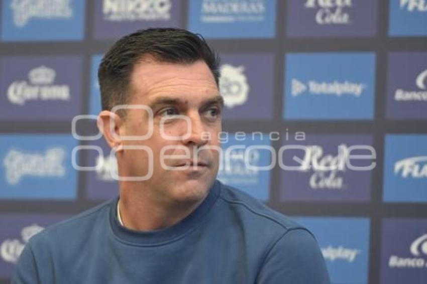 CLUB PUEBLA . PABLO GUEDE