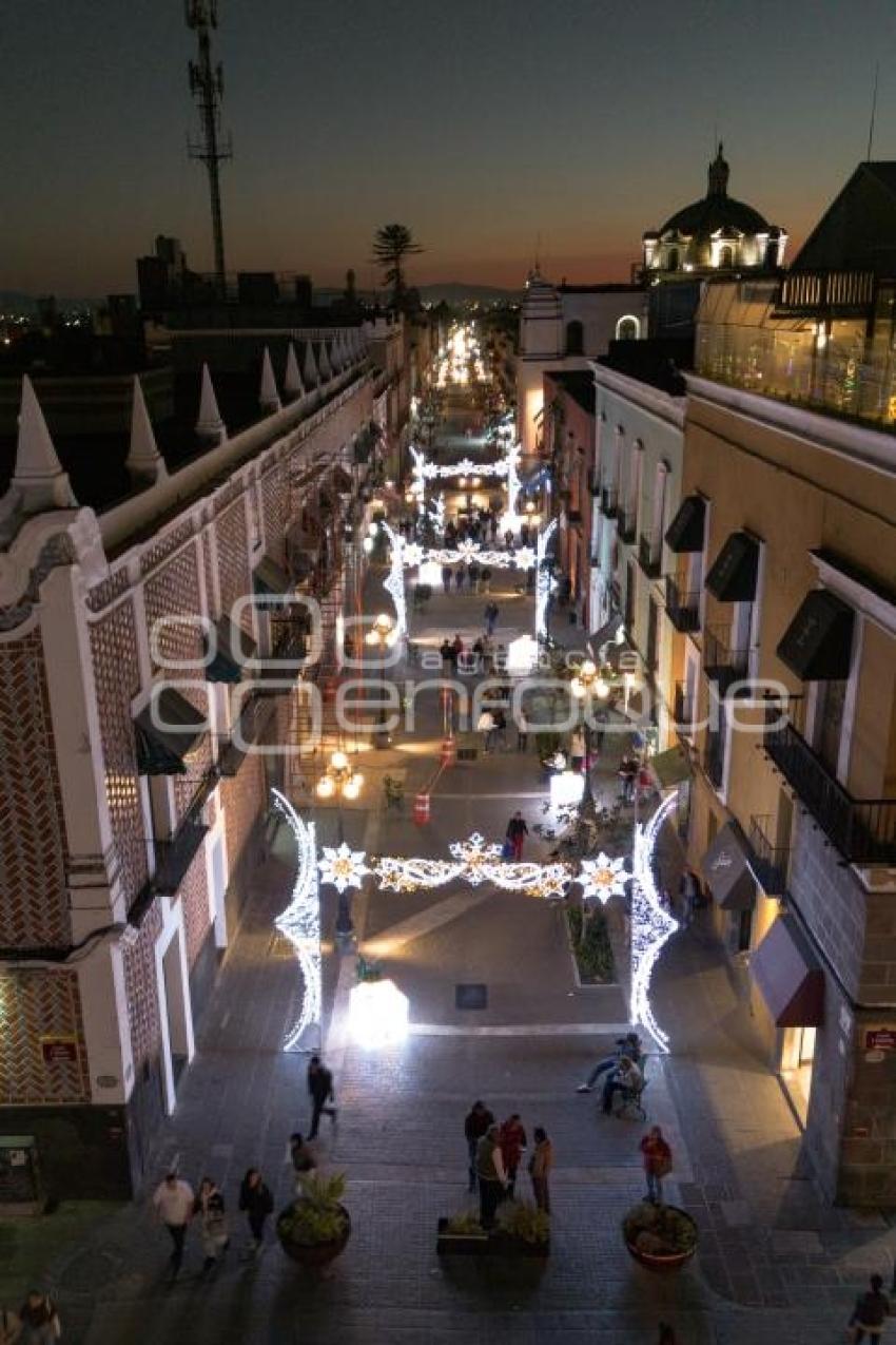 ZÓCALO . ILUMINACIÓN NAVIDEÑA