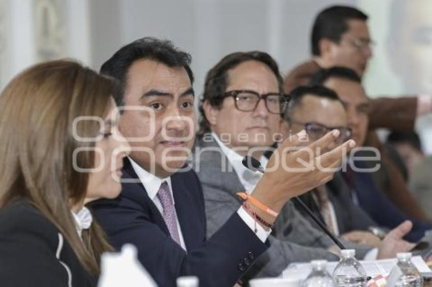 COMPARECENCIA . ADMINISTRACIÓN
