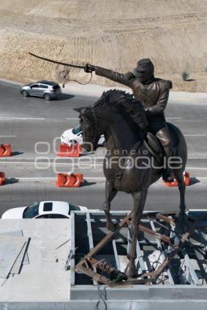 DISTRIBUIDOR VIAL . ESCULTURA ZARAGOZA
