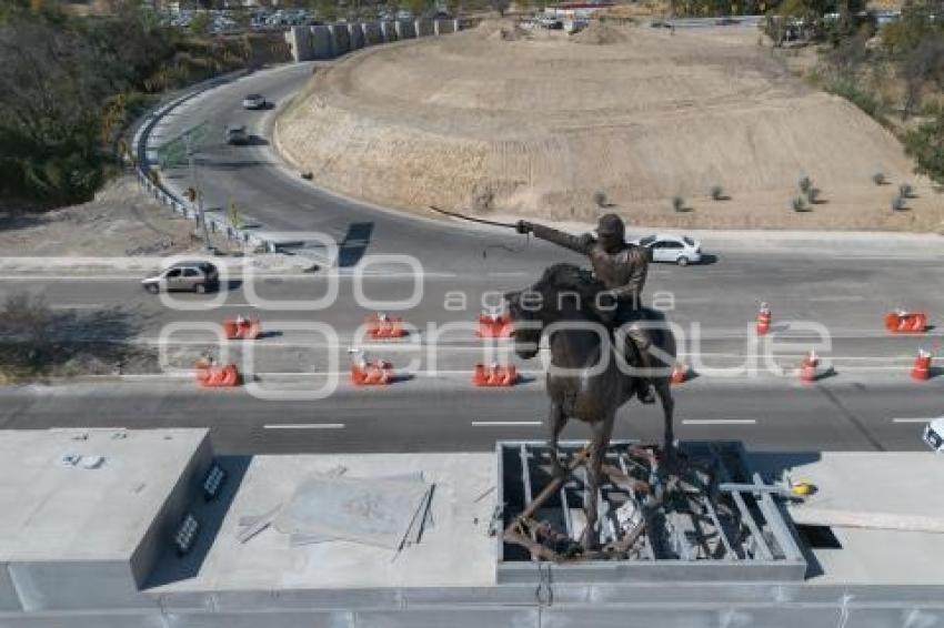 DISTRIBUIDOR VIAL . ESCULTURA ZARAGOZA