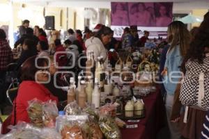 BAZAR NAVIDEÑO . MUJERES IMPARABLES