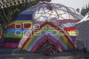 PIÑATA MONUMENTAL
