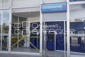 CAJERO VANDALIZADO