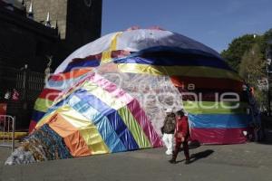 PIÑATA MONUMENTAL