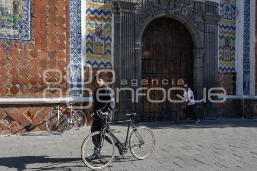 LA VILLITA . FELIGRESES