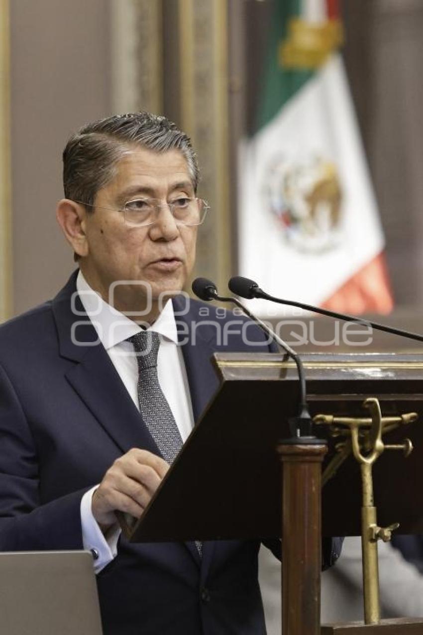 CONGRESO . GILBERTO HIGUERA