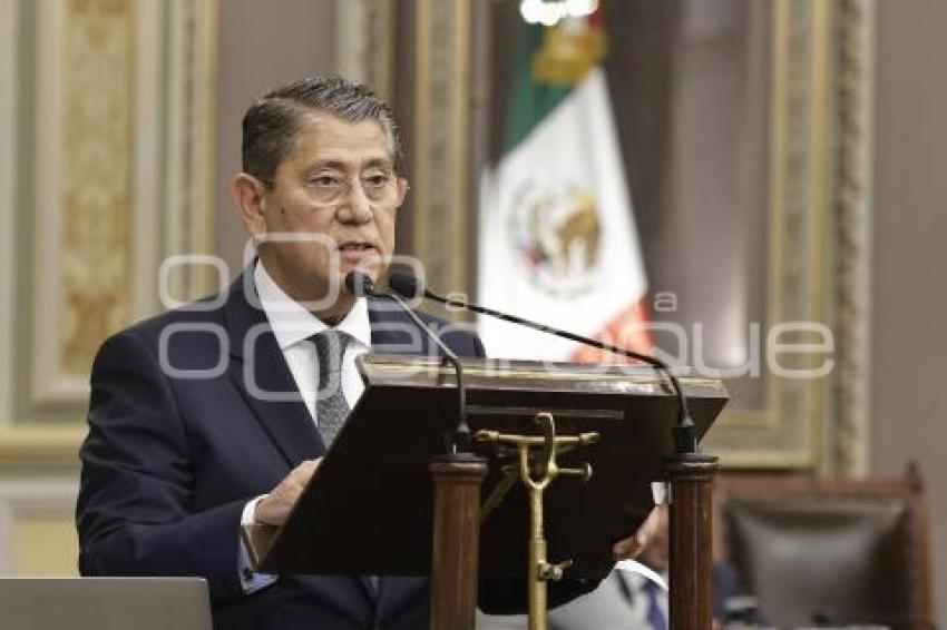 CONGRESO . GILBERTO HIGUERA