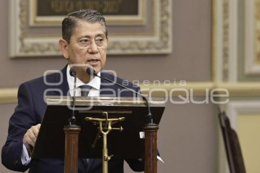 CONGRESO . GILBERTO HIGUERA