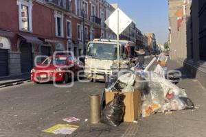 CONTAMINACIÓN . BASURA