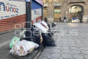 CONTAMINACIÓN . BASURA