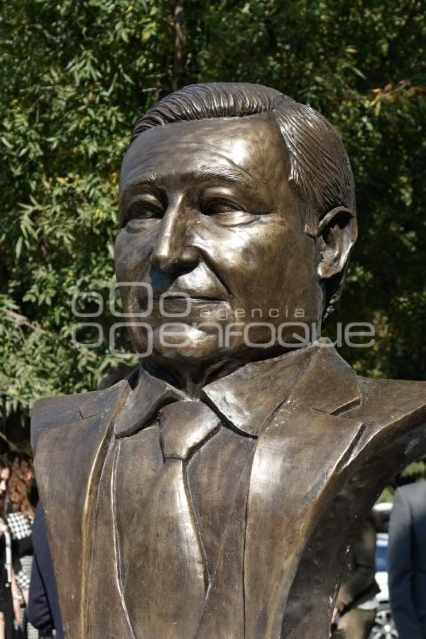 GOBIERNO ESTATAL . ESCULTURA