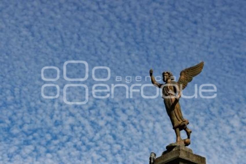 CIELO ABORREGADO