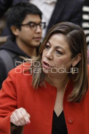 LAURA ARTEMISA GARCÍA