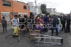 MANIFESTACIÓN . AVENIDA NACIONAL