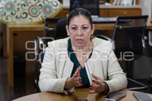 LAURA ARTEMISA GARCÍA
