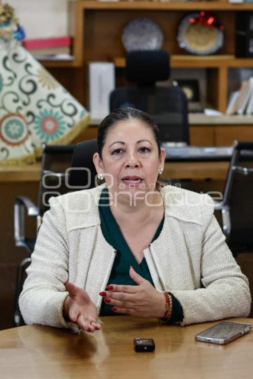 LAURA ARTEMISA GARCÍA