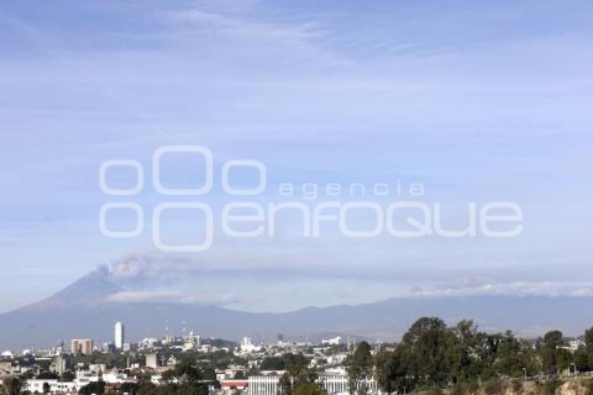 VOLCÁN POPOCATÉPETL . FUMAROLA