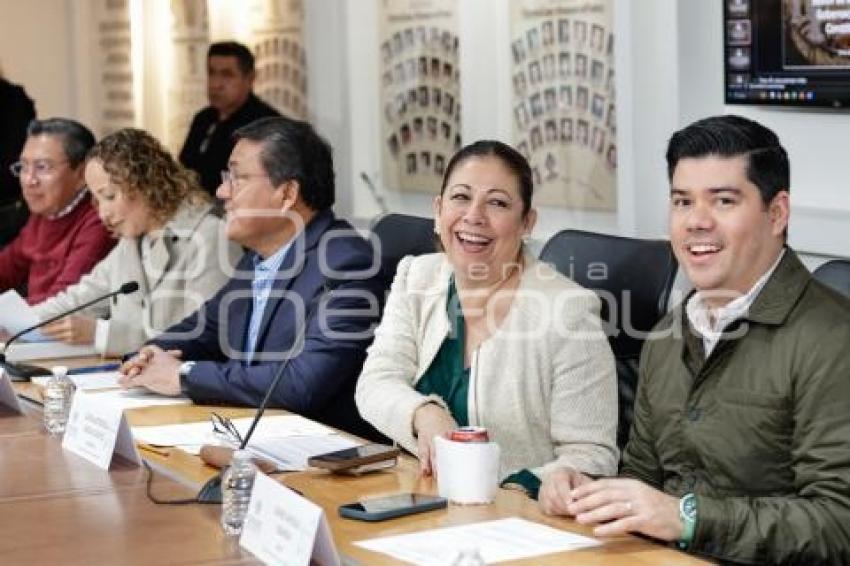 CONGRESO . COMISIÓN DE GOBERNACIÓN