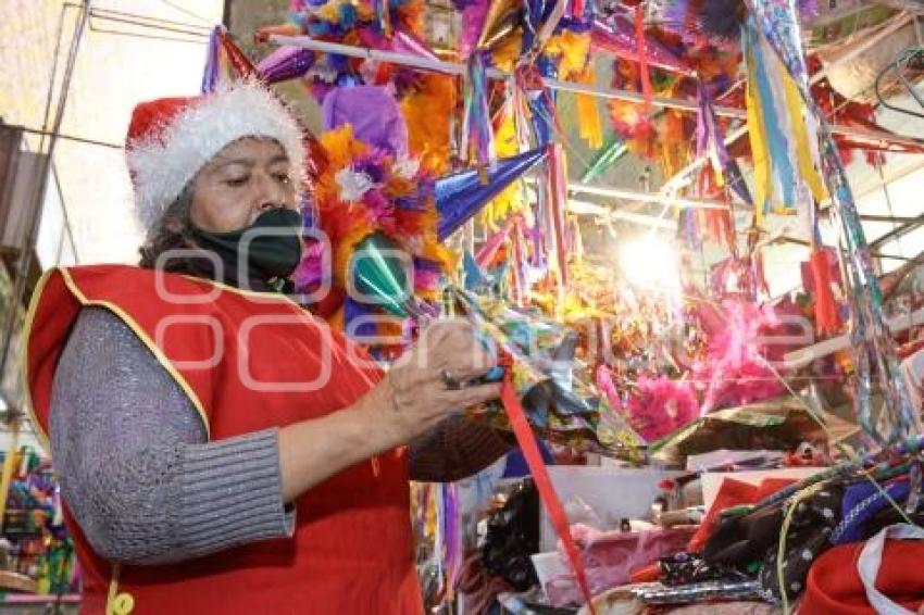 PIÑATAS . MERCADO