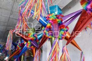 PIÑATAS . MERCADO