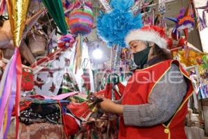 PIÑATAS . MERCADO