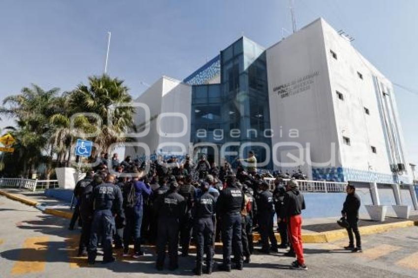 MANIFESTACIÓN . POLICÍAS CUAUTLANCINGO