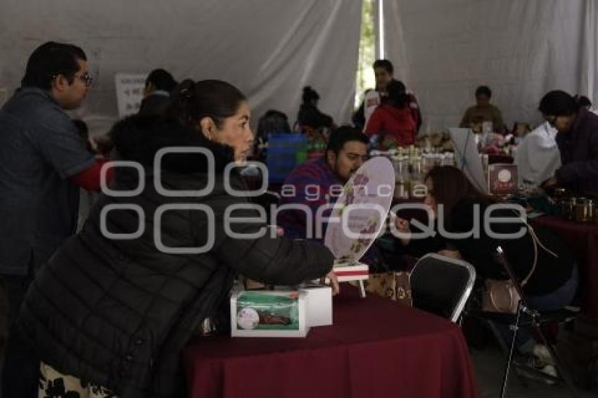 BAZAR NAVIDEÑO . CAPITAL IMPARABLE